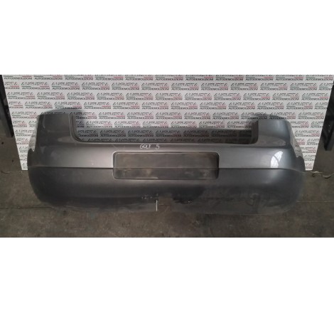 Volkswagen Golf V paraurti...