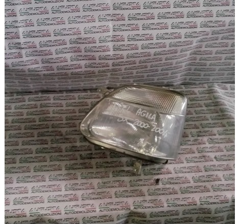 Opel Agila faro anteriore...