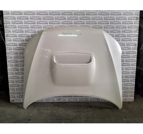 Subaru Forester 4x4 cofano...