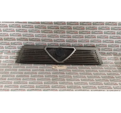 Alfa romeo 75 griglia centrale