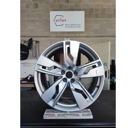 Audi Q7 9.5j x21 et31