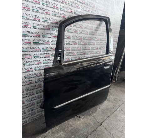 Lancia musa porta anteriore...