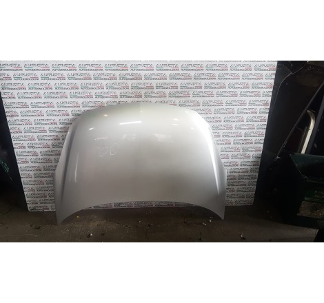 Opel Corsa 2012 cofano