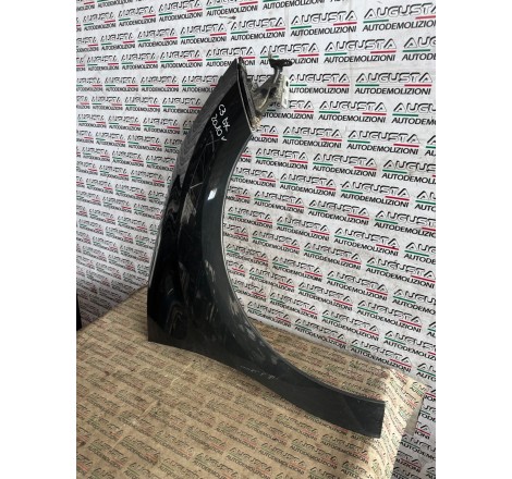parafango anteriore destro...