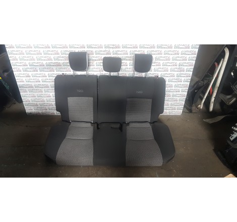 sedili Toyota Yaris hybrid...