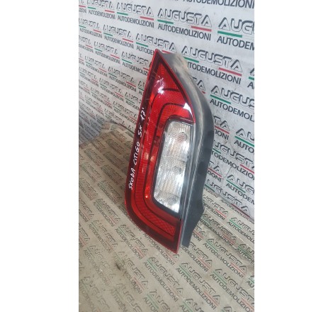 fanale posteriore sinistro...