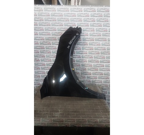 parafango anteriore destro...