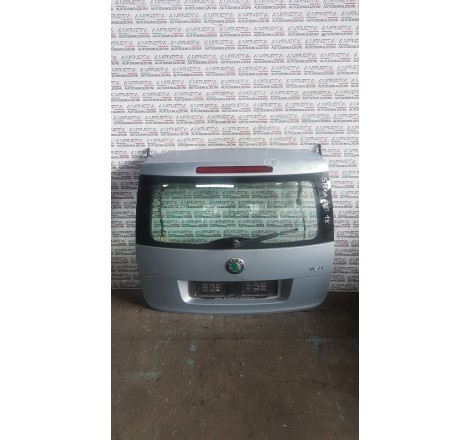 portellone posteriore skoda...