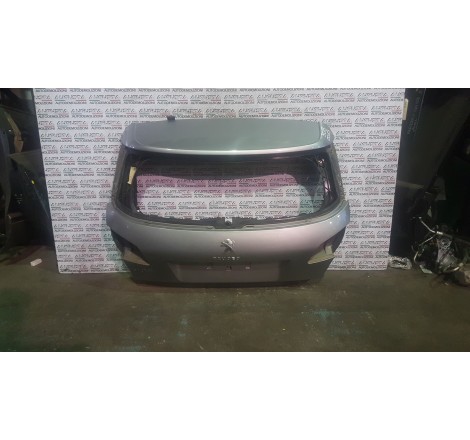 portellone posteriore...