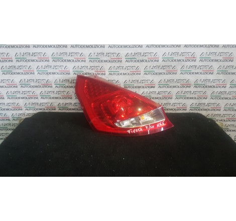 fanale posteriore sinistro...