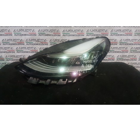 faro a led sinistro tesla...