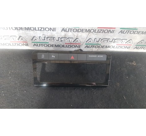 modanatura anteriore...