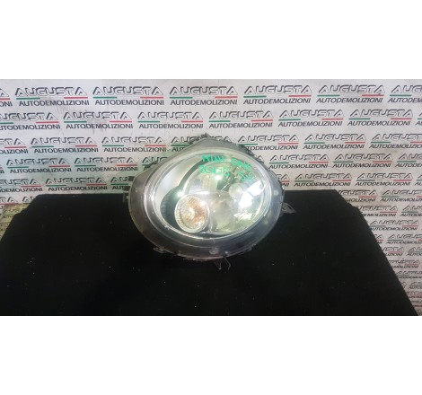 faro anteriore sinistro...