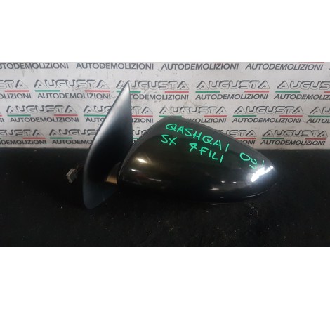 specchietto retrovisore...