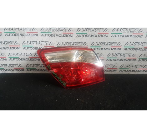 fanale posteriore sinistro...