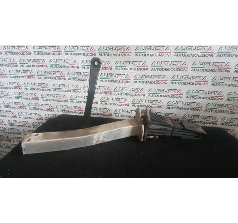 puntale puntone paraurti...