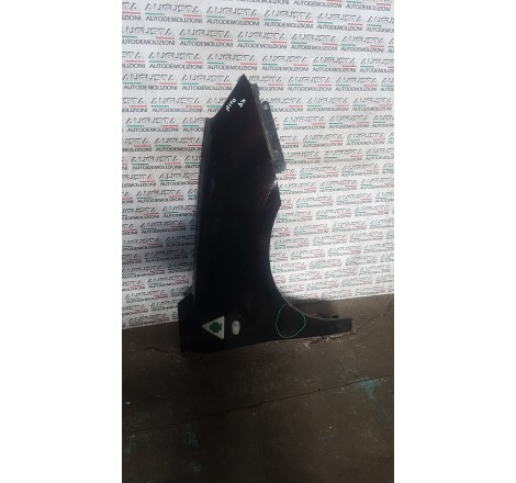 parafango anteriore destro...